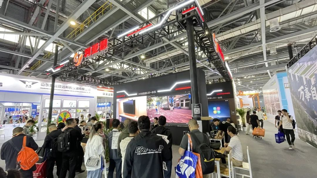 J9集团教育新品及解决规划惊艳亮相81届教装展